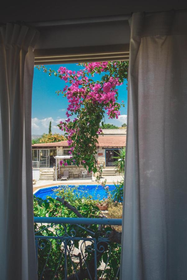 Adamos Hotel Apartments Tochni Extérieur photo