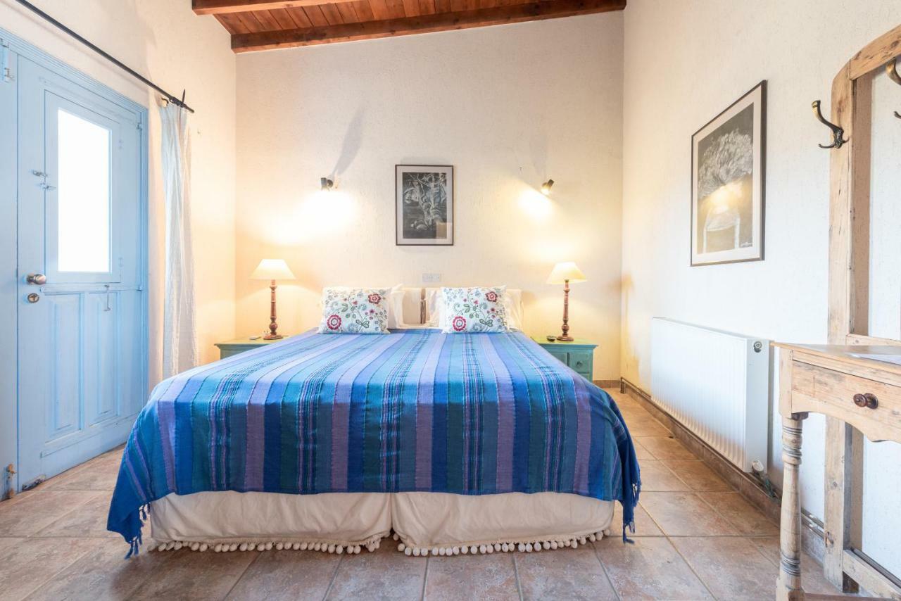 Adamos Hotel Apartments Tochni Extérieur photo